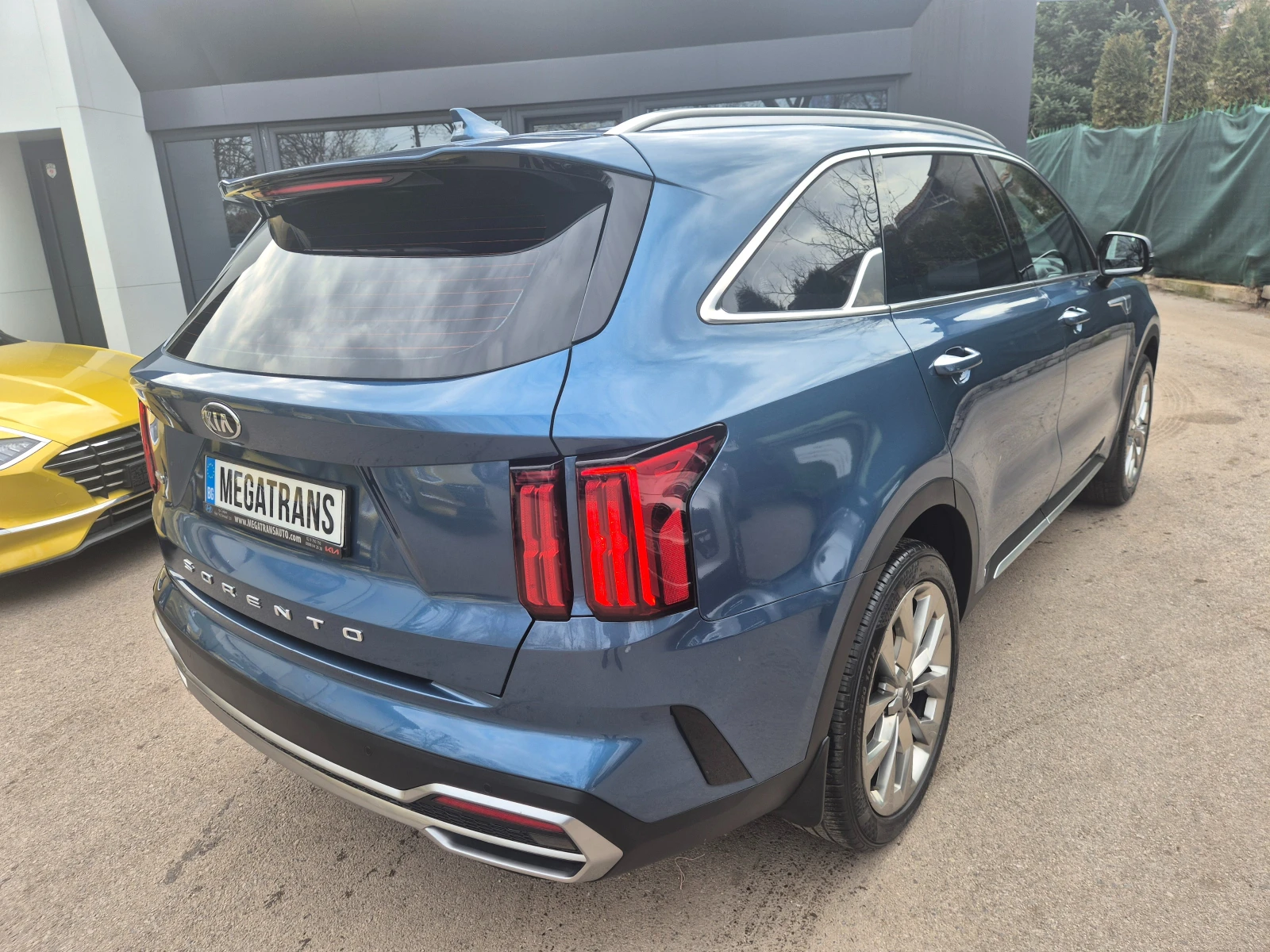 Kia Sorento 2.2 CRDI 4X4 - Наличен в БГ - изображение 3