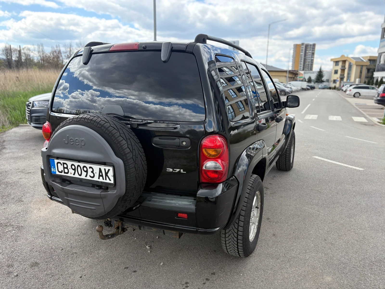 Jeep Cherokee 3.7, снимка 6 - Автомобили и джипове - 54295241