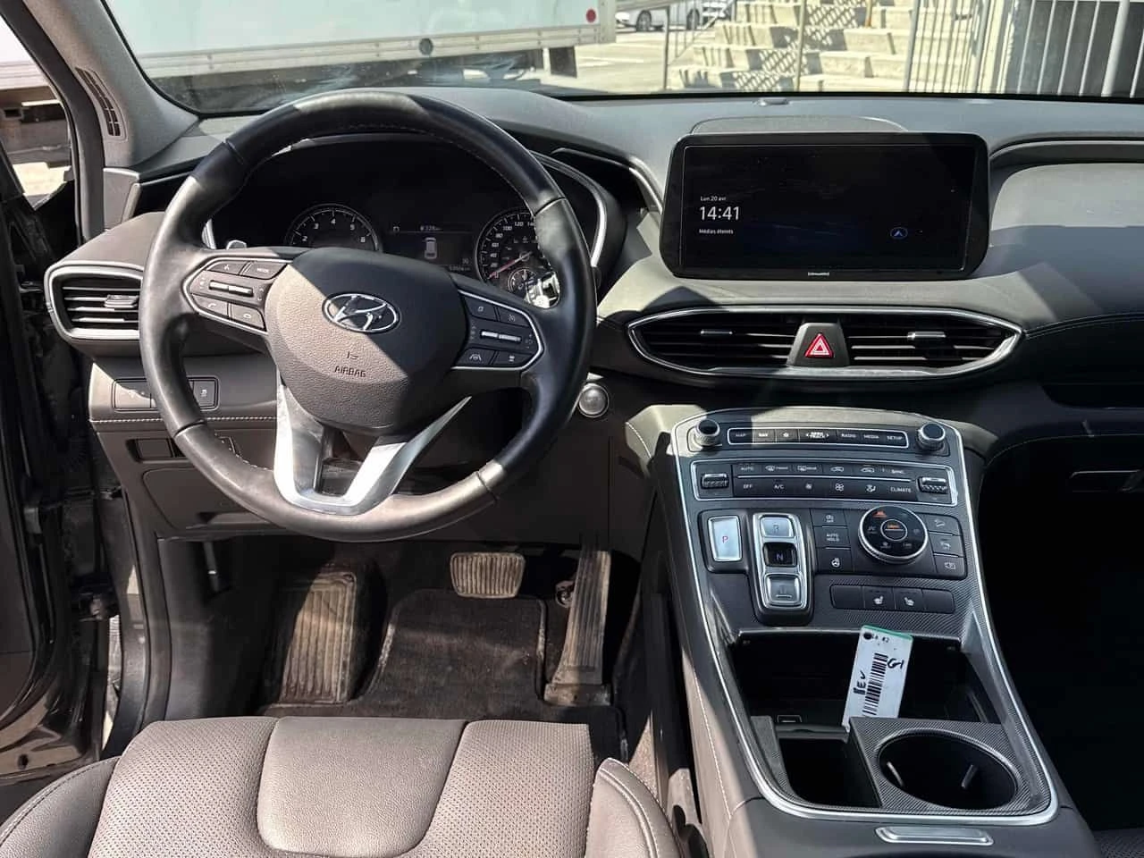 Hyundai Santa fe  | Preferred | PANO | DISTRONIC | CARFAX , снимка 9 - Автомобили и джипове - 54467278