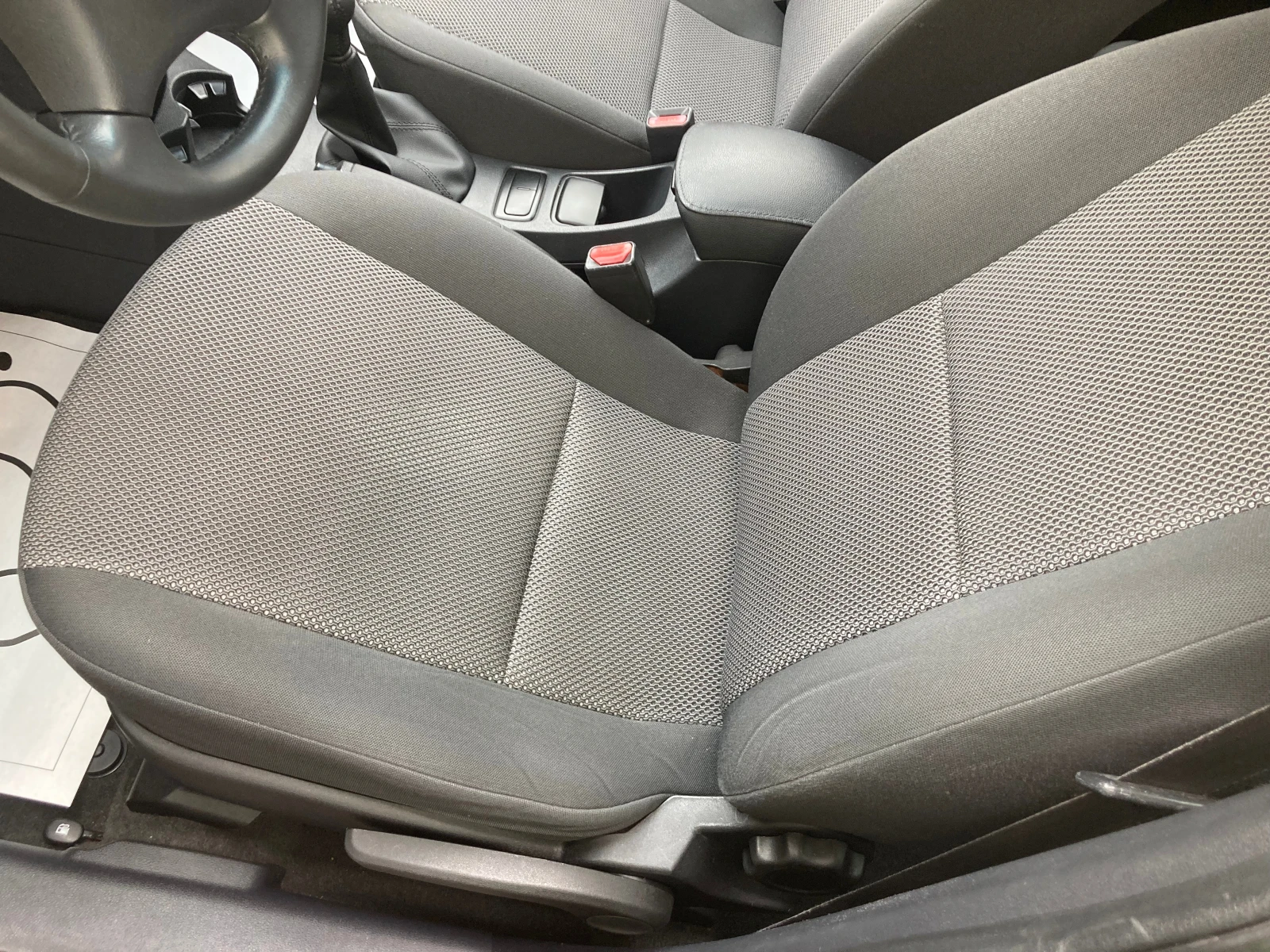 Kia Sportage 2.0 ЧИСТО НОВ-113248 хил.км.-ГАЗ+ БЕНЗИН-4?4, снимка 9 - Автомобили и джипове - 54610396