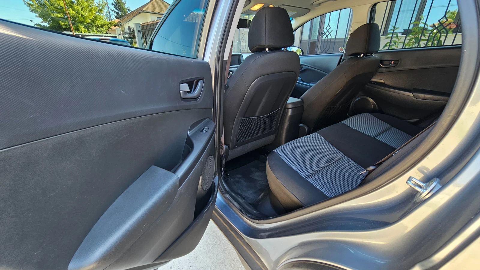 Hyundai Kona 2.0 i, снимка 13 - Автомобили и джипове - 55503051