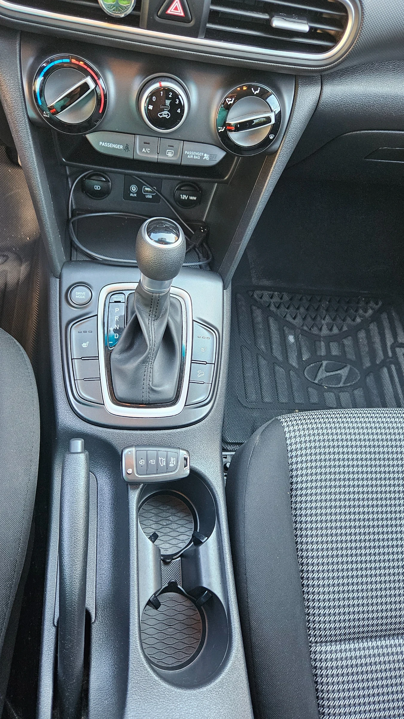 Hyundai Kona 2.0 i, снимка 10 - Автомобили и джипове - 55503051