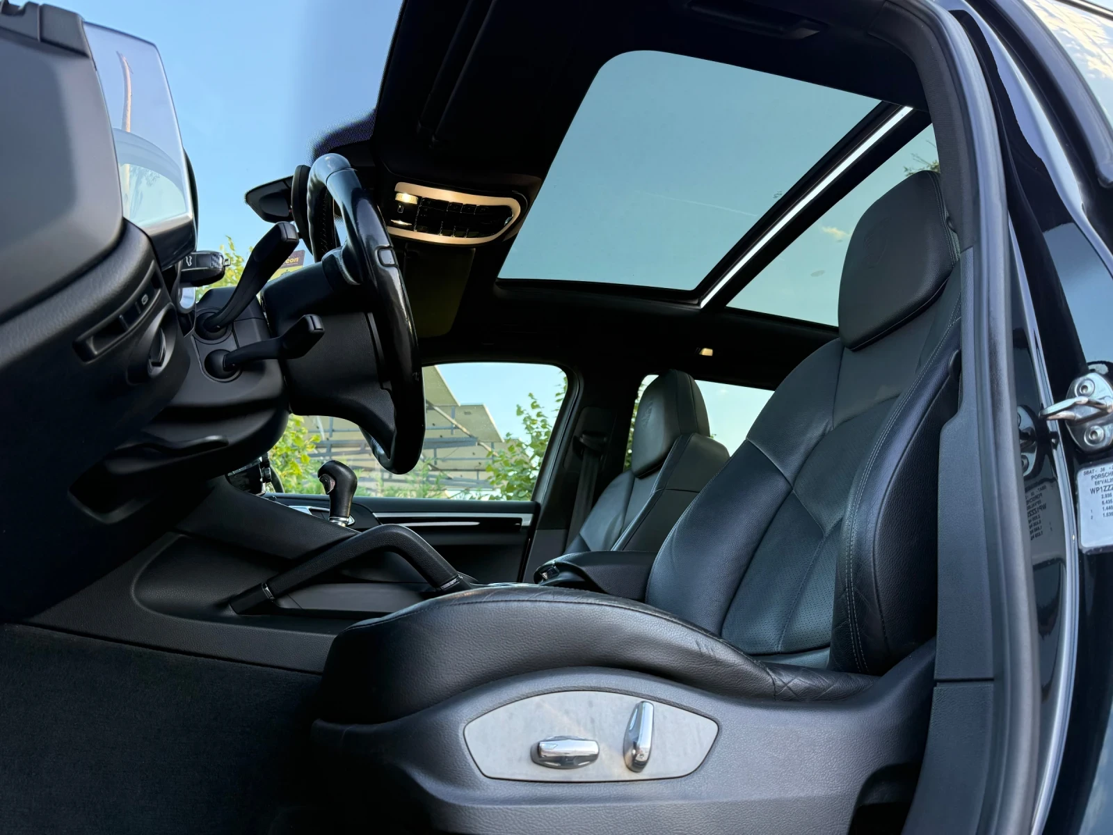 Porsche Cayenne 4.2TDI PANORAMA, снимка 11 - Автомобили и джипове - 55976732