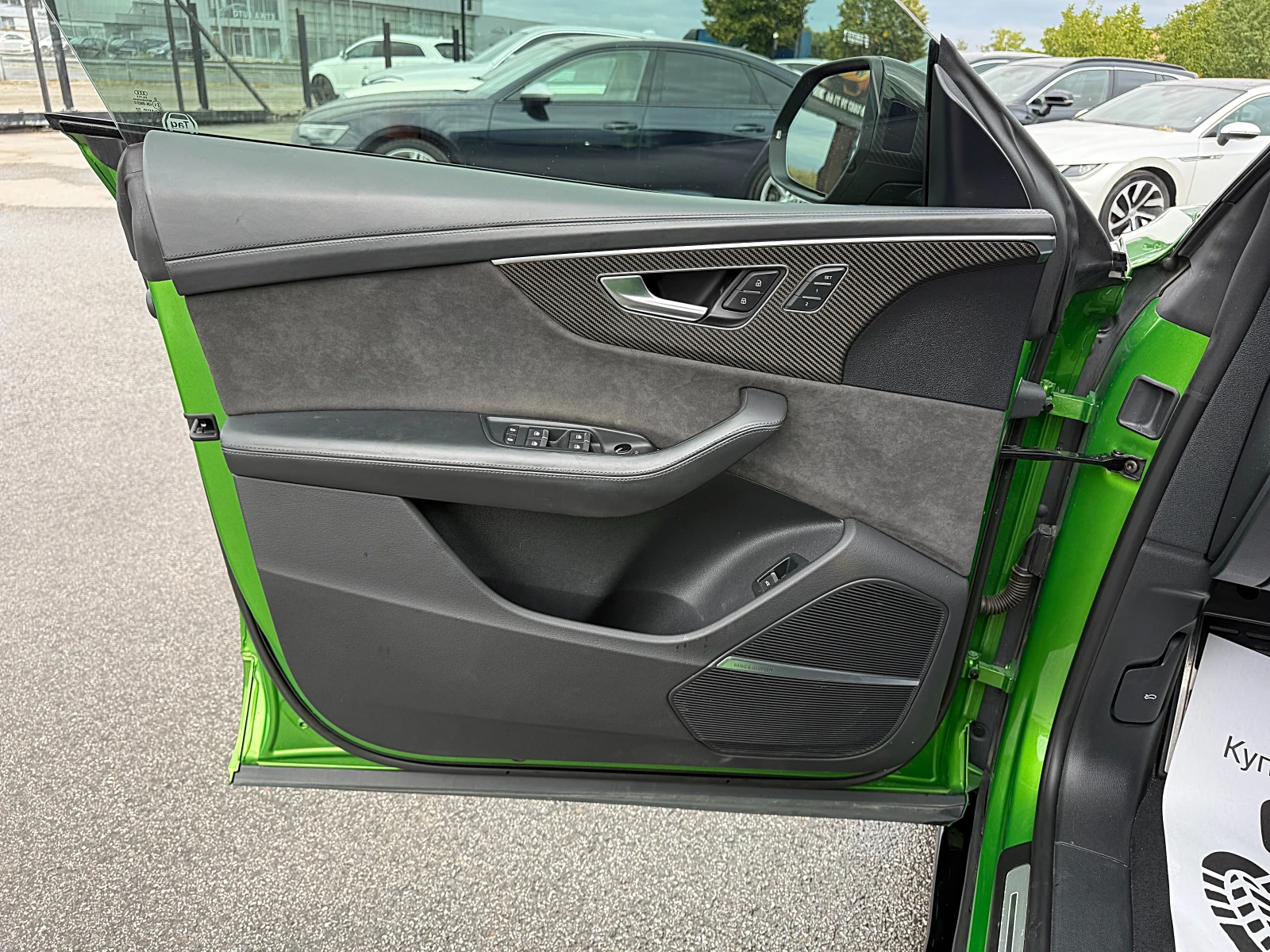 Audi RSQ8 KARBON-DISTRONIK-PANORAMA-360KAMERI-MATRIX-FULLLL!, снимка 8 - Автомобили и джипове - 56251617