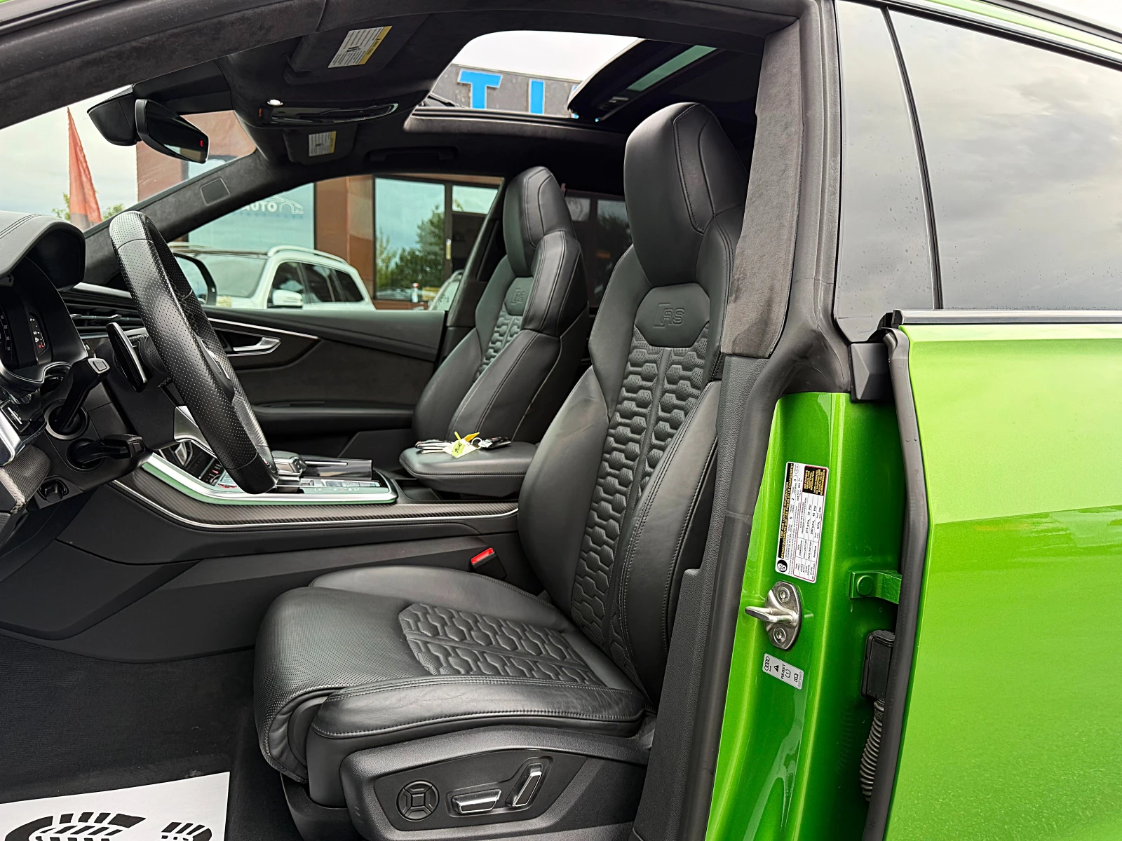 Audi RSQ8 KARBON-DISTRONIK-PANORAMA-360KAMERI-MATRIX-FULLLL!, снимка 9 - Автомобили и джипове - 56251617