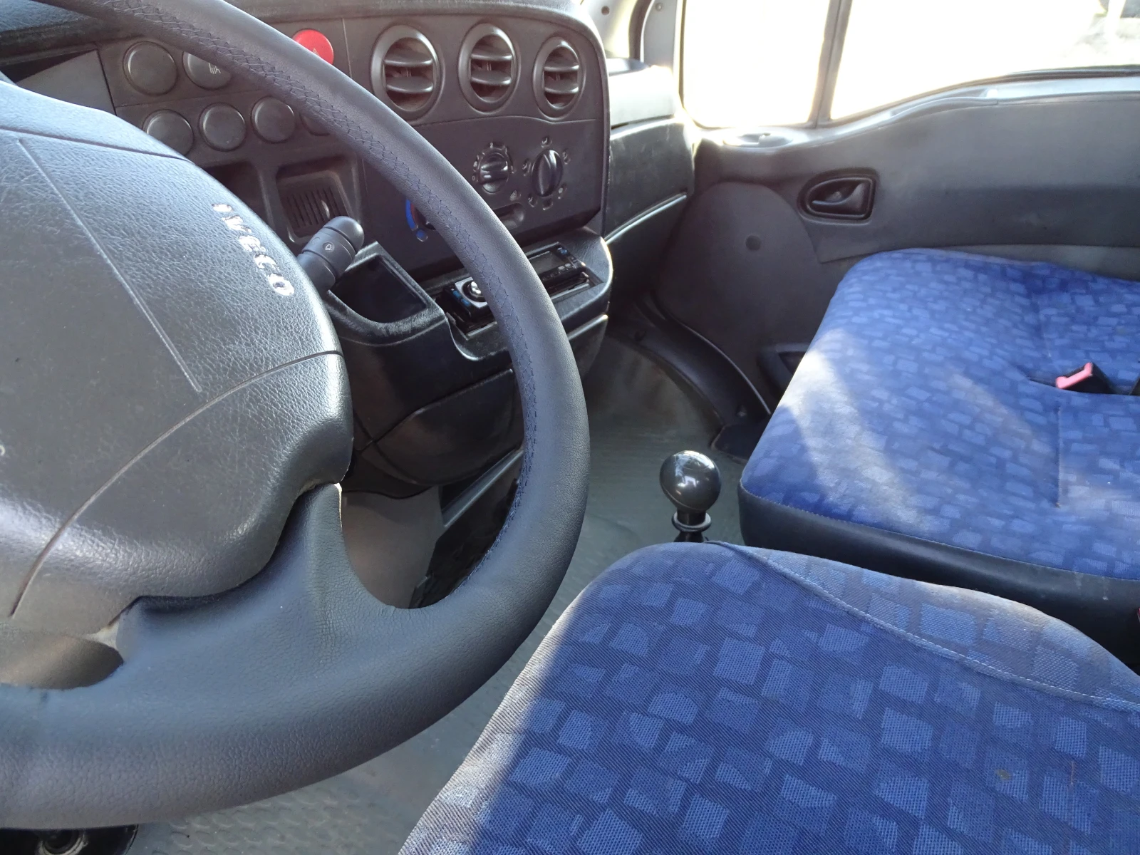 Iveco Daily 35C14 3.0HPI  ���. * �* 7-����� | Mobile.bg � ����������� 15