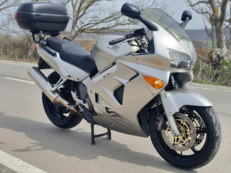 Honda Vfr 800, снимка 2 - Мотоциклети и мототехника - 44970905