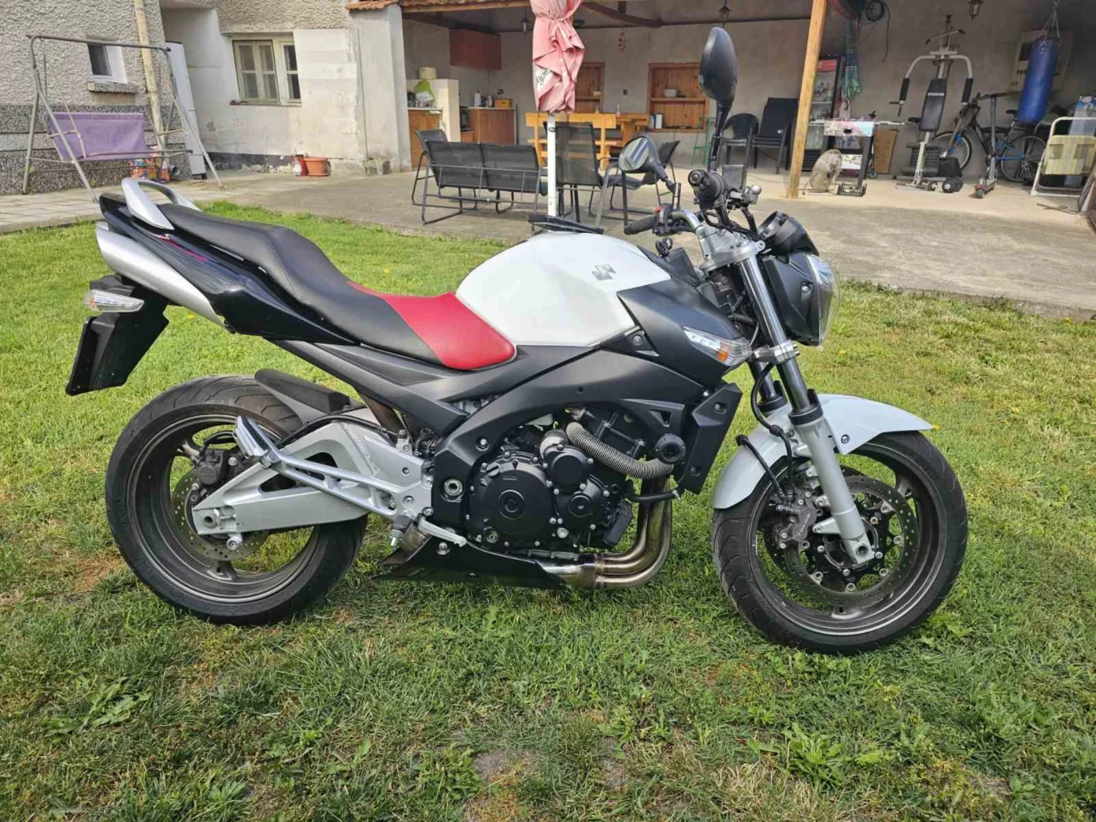 Suzuki Gsr, снимка 1