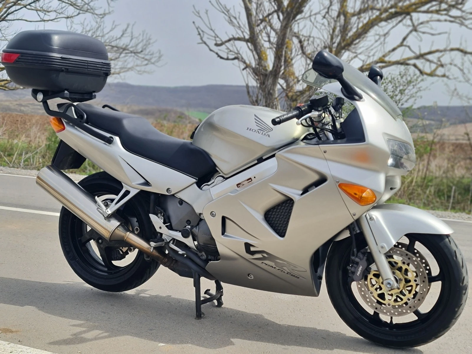 Honda Vfr 800 - изображение 5