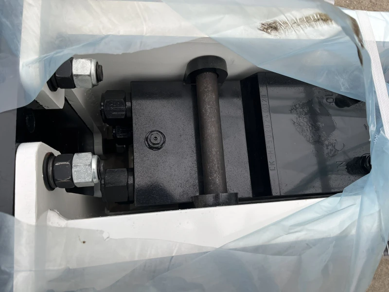 Допълнително оборудване Хидравличен чук Еssential EB80, снимка 7 - Индустриална техника - 52824670