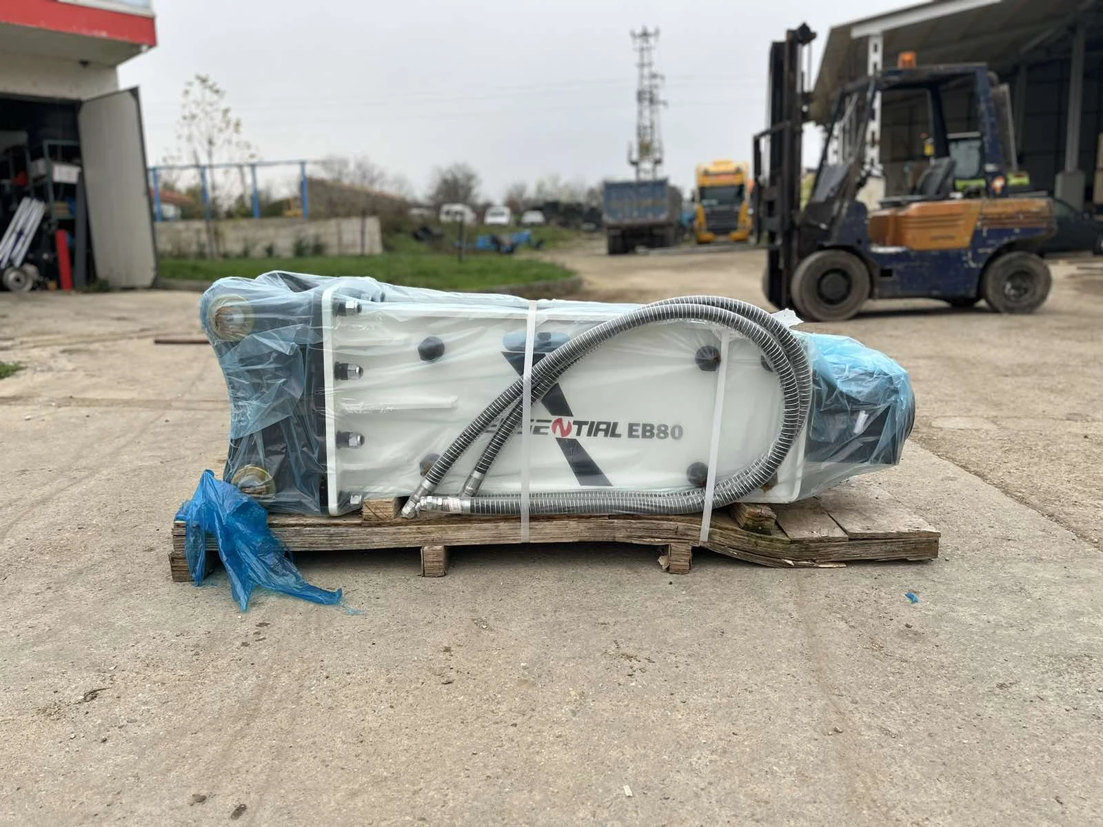 Допълнително оборудване Хидравличен чук Еssential EB80 - изображение 3