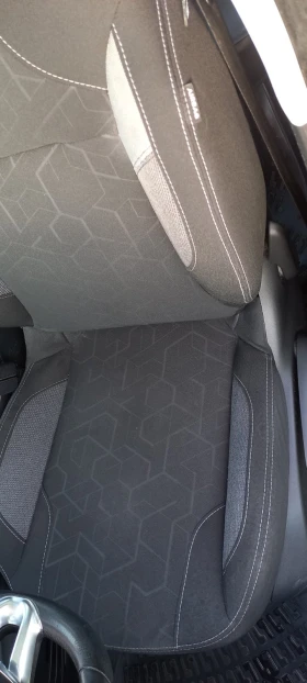 Peugeot 2008 1.2, снимка 9