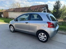 Toyota Yaris 1.3 vvt-i, снимка 8