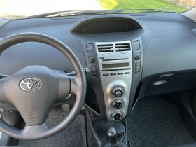Toyota Yaris 1.3 vvt-i, снимка 13