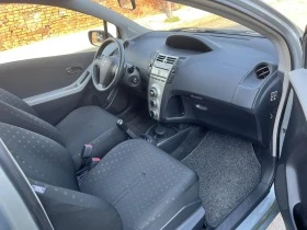 Toyota Yaris 1.3 vvt-i, снимка 14