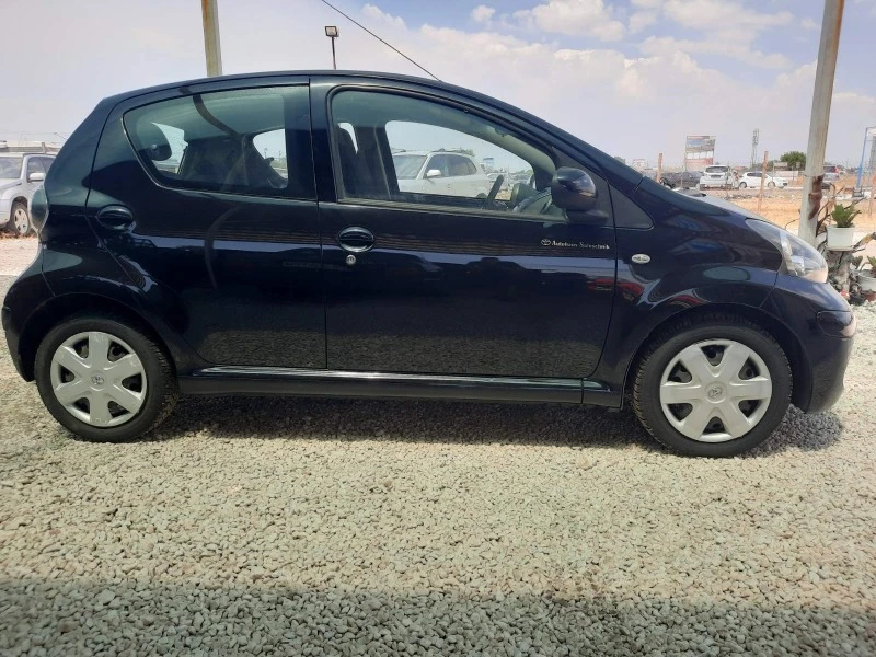 Toyota Aygo 1, 0 VVTI  FACE, снимка 4 - Автомобили и джипове - 46571227