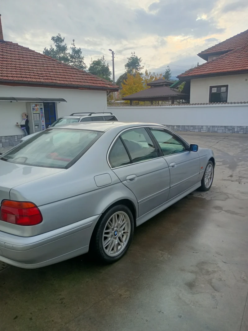 BMW 520, снимка 7 - Автомобили и джипове - 47968207