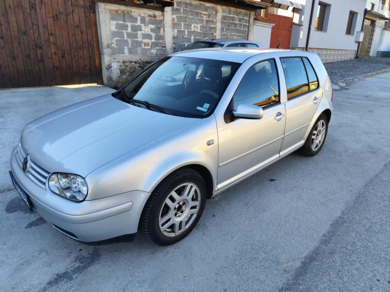 VW Golf 1.6, снимка 2 - Автомобили и джипове - 48592959