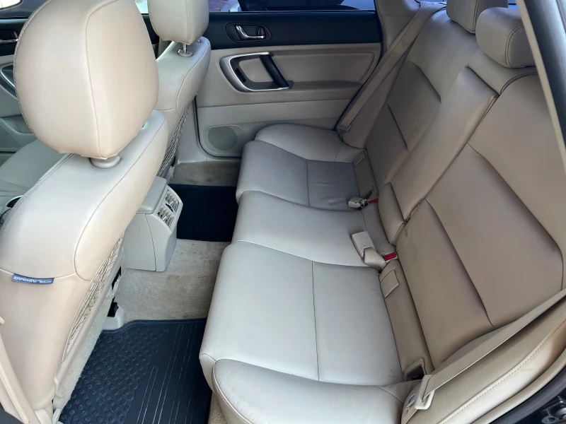 Subaru Outback 3.0 SYMMETRICAL* AWD* АВТОМАТИК* ШВЕЙЦАРИЯ* КОЖА* , снимка 10 - Автомобили и джипове - 50819338