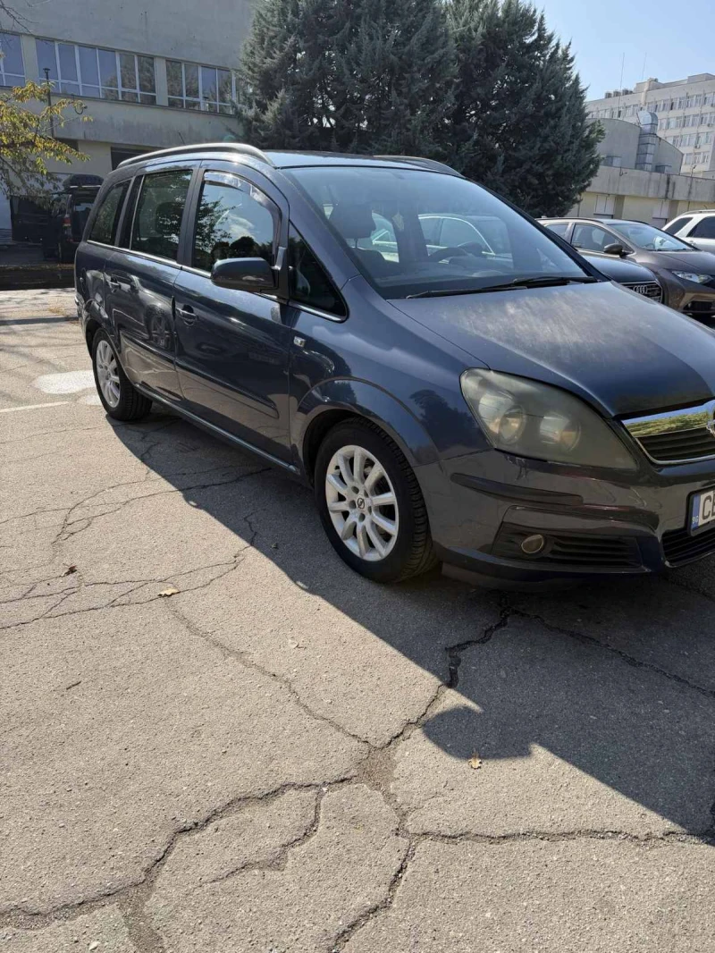 Opel Zafira 1.9 CDTI, снимка 4 - Автомобили и джипове - 52191775
