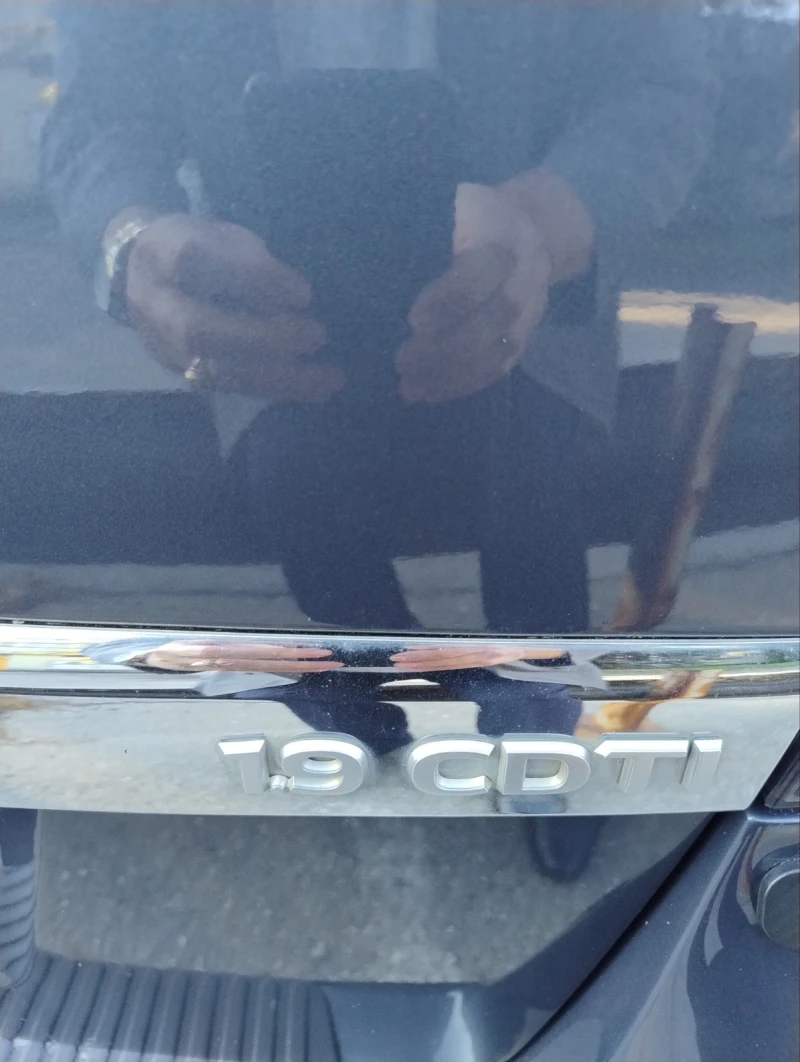 Opel Zafira 1.9 CDTI, снимка 6 - Автомобили и джипове - 52191775