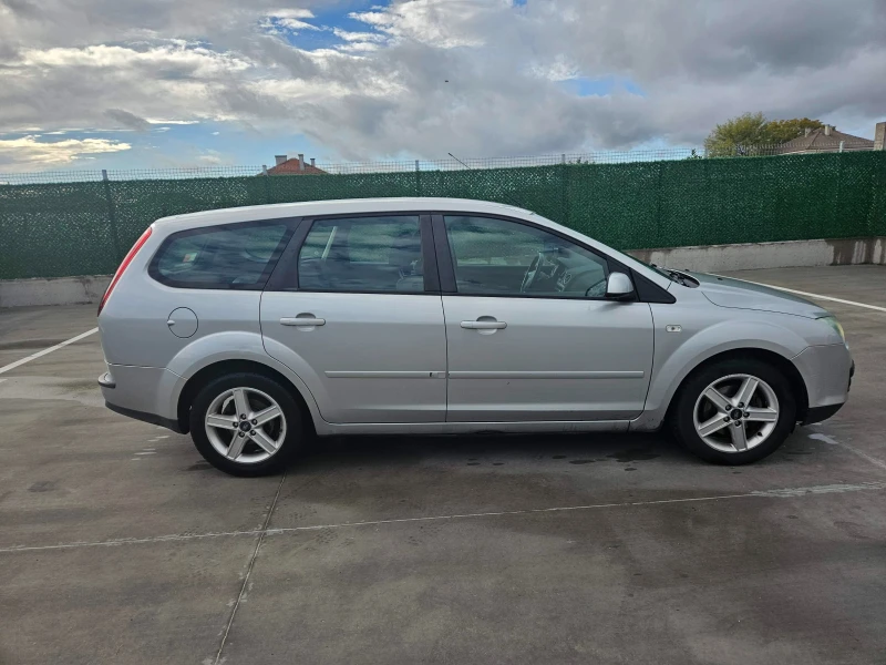 Ford Focus 1.6, снимка 5 - Автомобили и джипове - 52658326