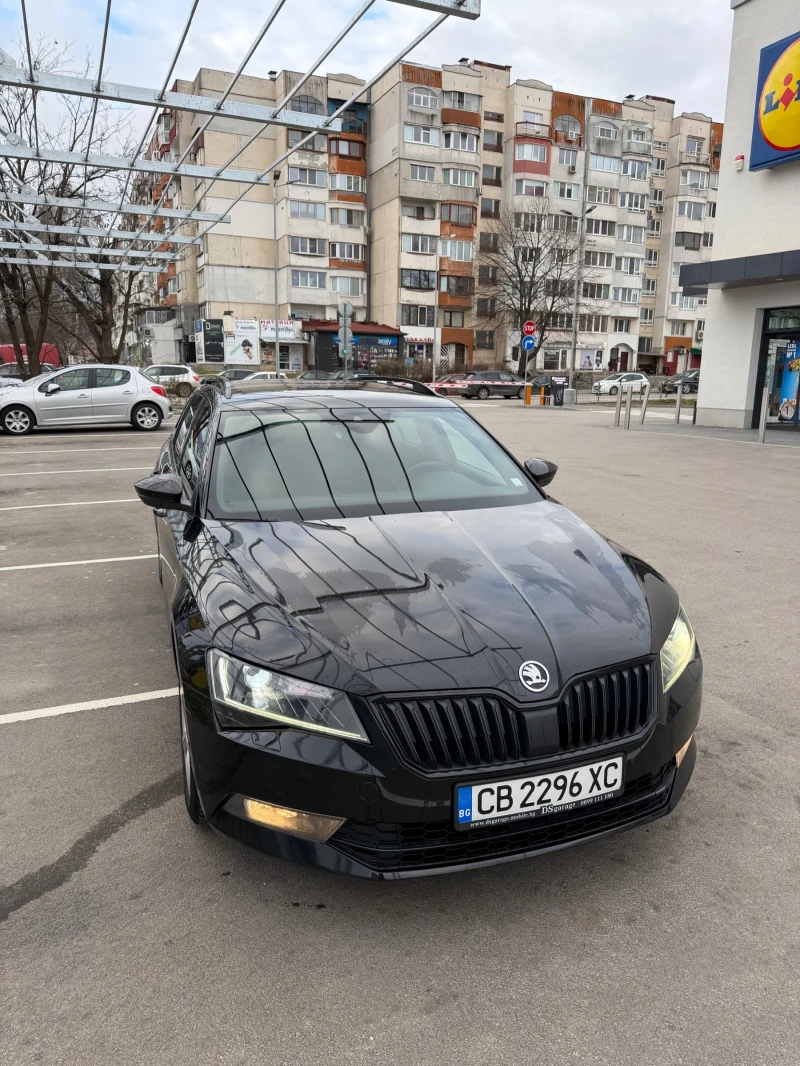 Skoda Superb III Sport Line DSG 2.0 TDI LED Navi Комби, снимка 15 - Автомобили и джипове - 53529645