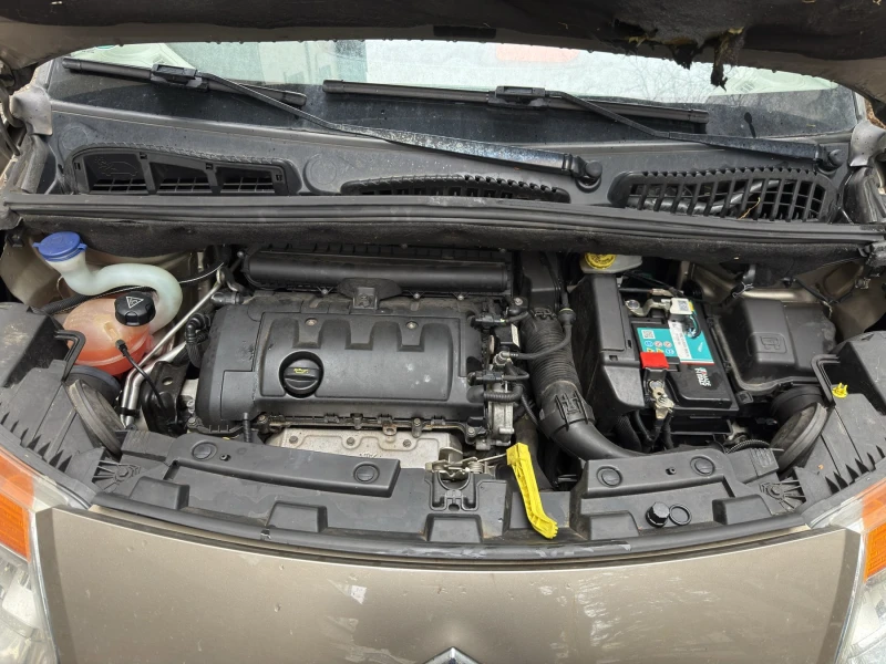 Citroen C3 Picasso, снимка 10 - Автомобили и джипове - 53290814