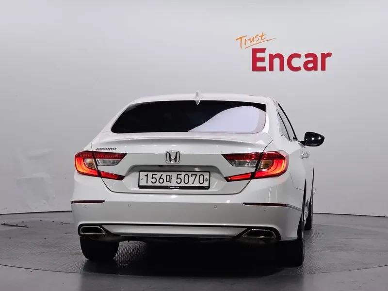 Honda Accord 10Th Generation 1.5 Turbo, снимка 4 - Автомобили и джипове - 55044843