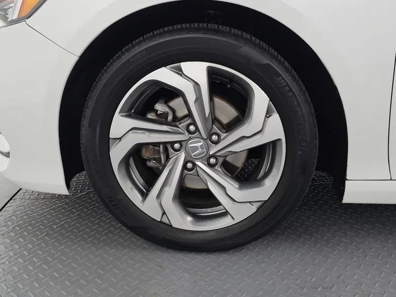 Honda Accord 10Th Generation 1.5 Turbo, снимка 5 - Автомобили и джипове - 55044843