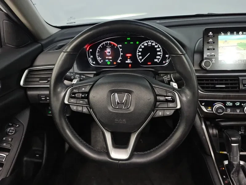 Honda Accord 10Th Generation 1.5 Turbo, снимка 13 - Автомобили и джипове - 55044843