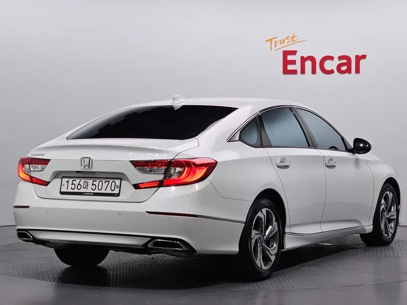 Honda Accord 10Th Generation 1.5 Turbo, снимка 2 - Автомобили и джипове - 55044843