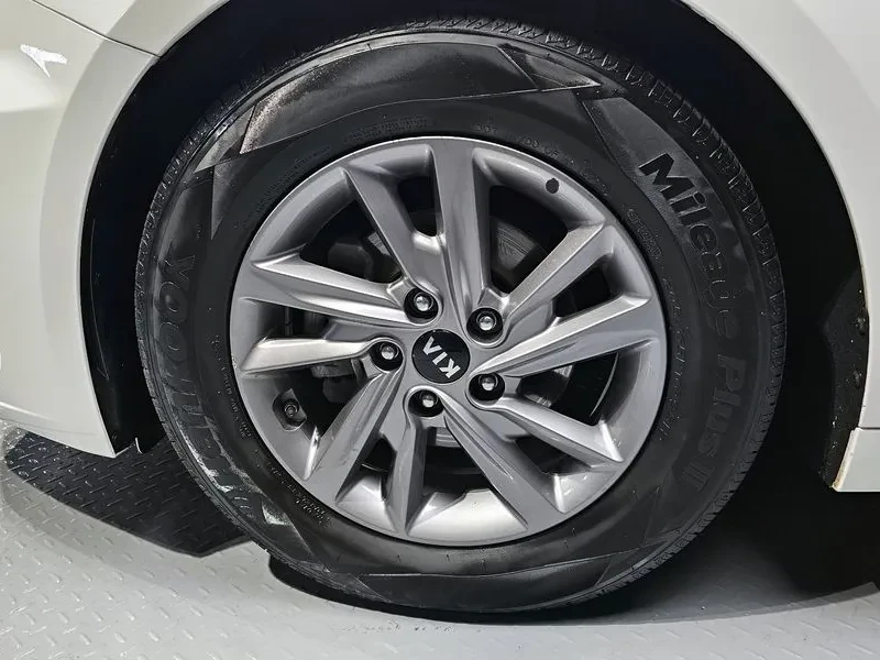 Kia K5 2.0 Luxury - САМО 30% АВАНС, снимка 9 - Автомобили и джипове - 55796070
