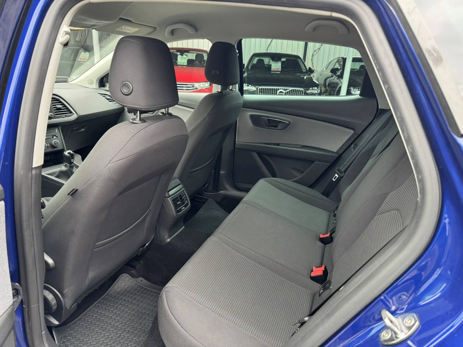 Seat Leon TSI STYLE - изображение 7