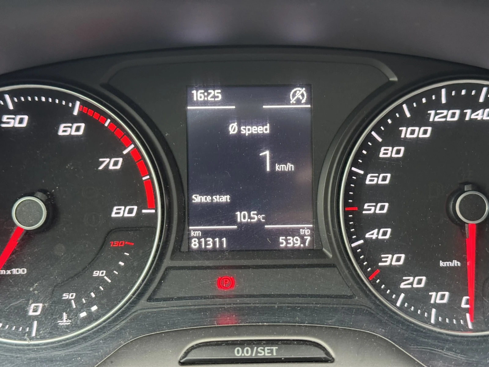 Seat Leon TSI STYLE - изображение 9