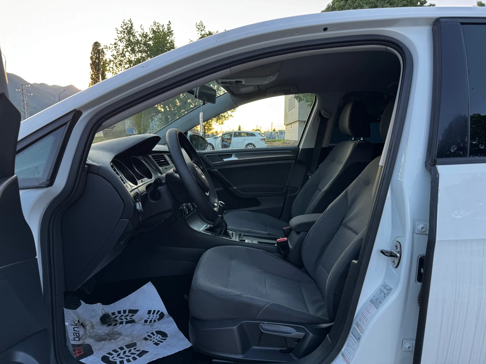 VW Golf 1.6TDI/ИТАЛИЯ - изображение 8