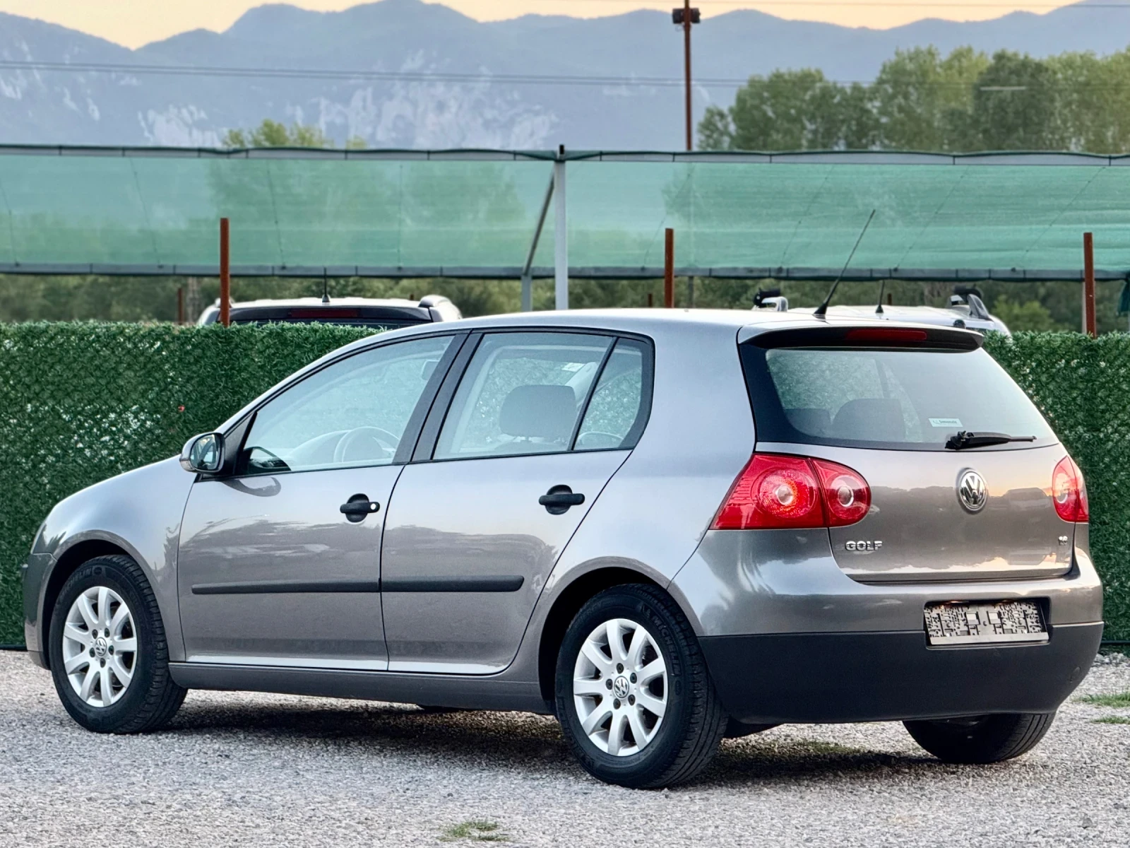 VW Golf 1.6i ИТАЛИЯ - изображение 5