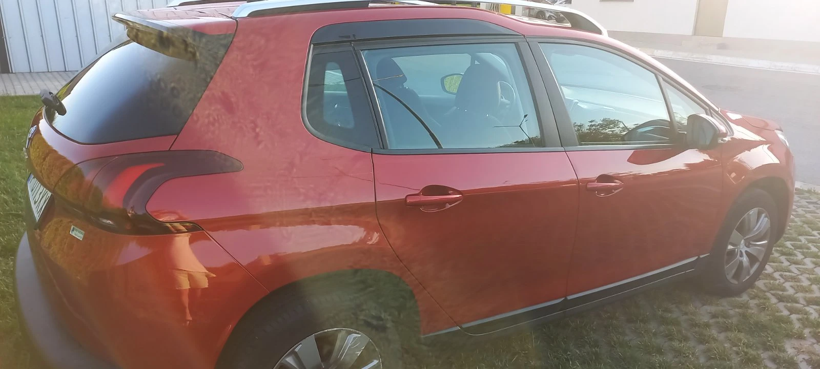 Peugeot 2008 1.2 - изображение 3