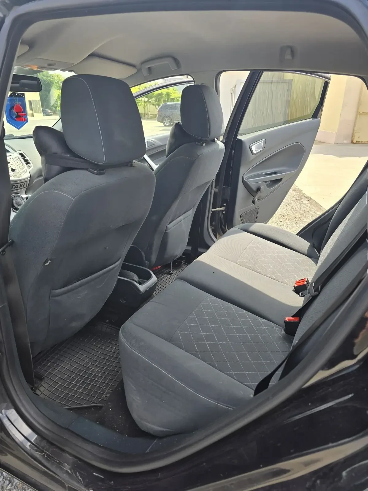 Ford Fiesta  - изображение 10