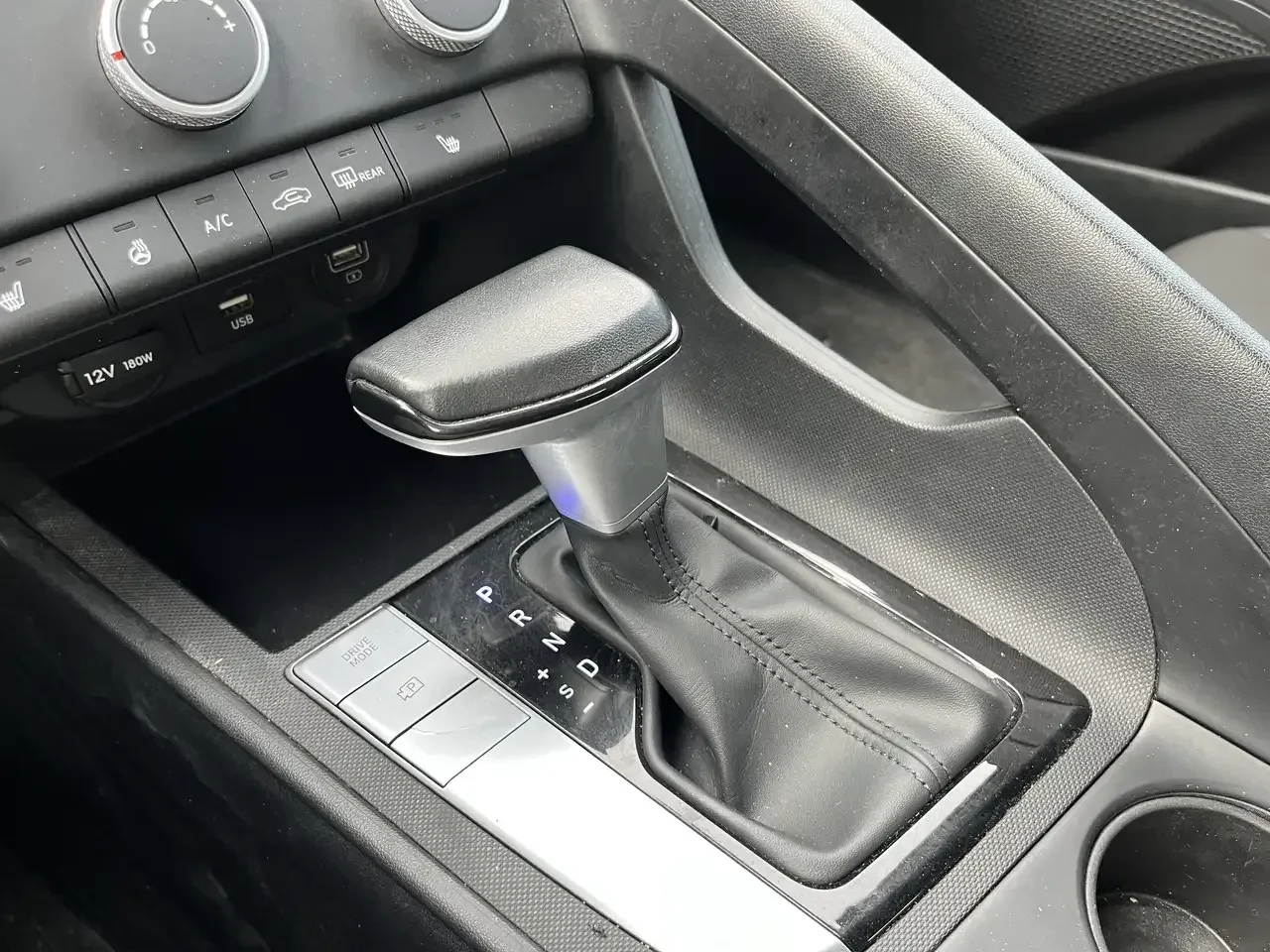 Hyundai Elantra PREFFERED * ПОДГРЕВ СЕДАЛКИ, ВОЛАН * LANE ASSIST - изображение 8