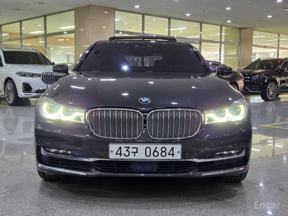 BMW 750  - изображение 2