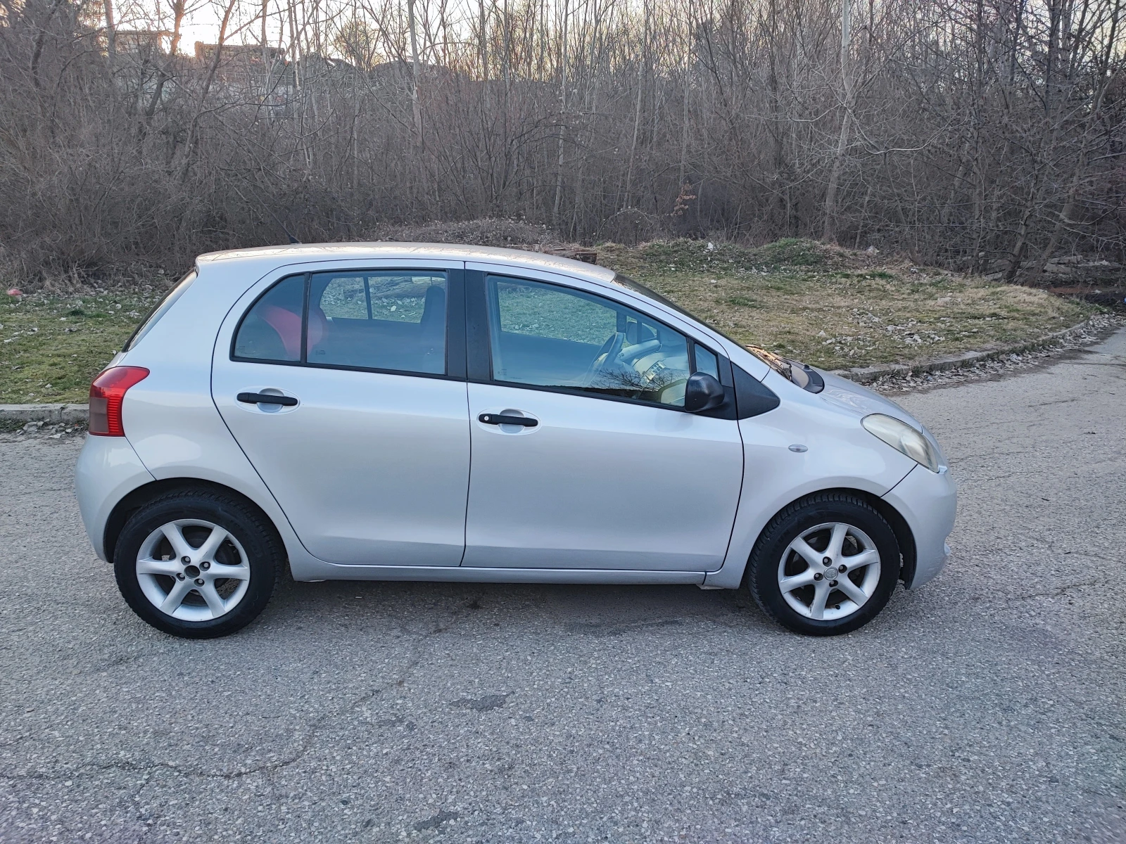 Toyota Yaris, снимка 7 - Автомобили и джипове - 53817987