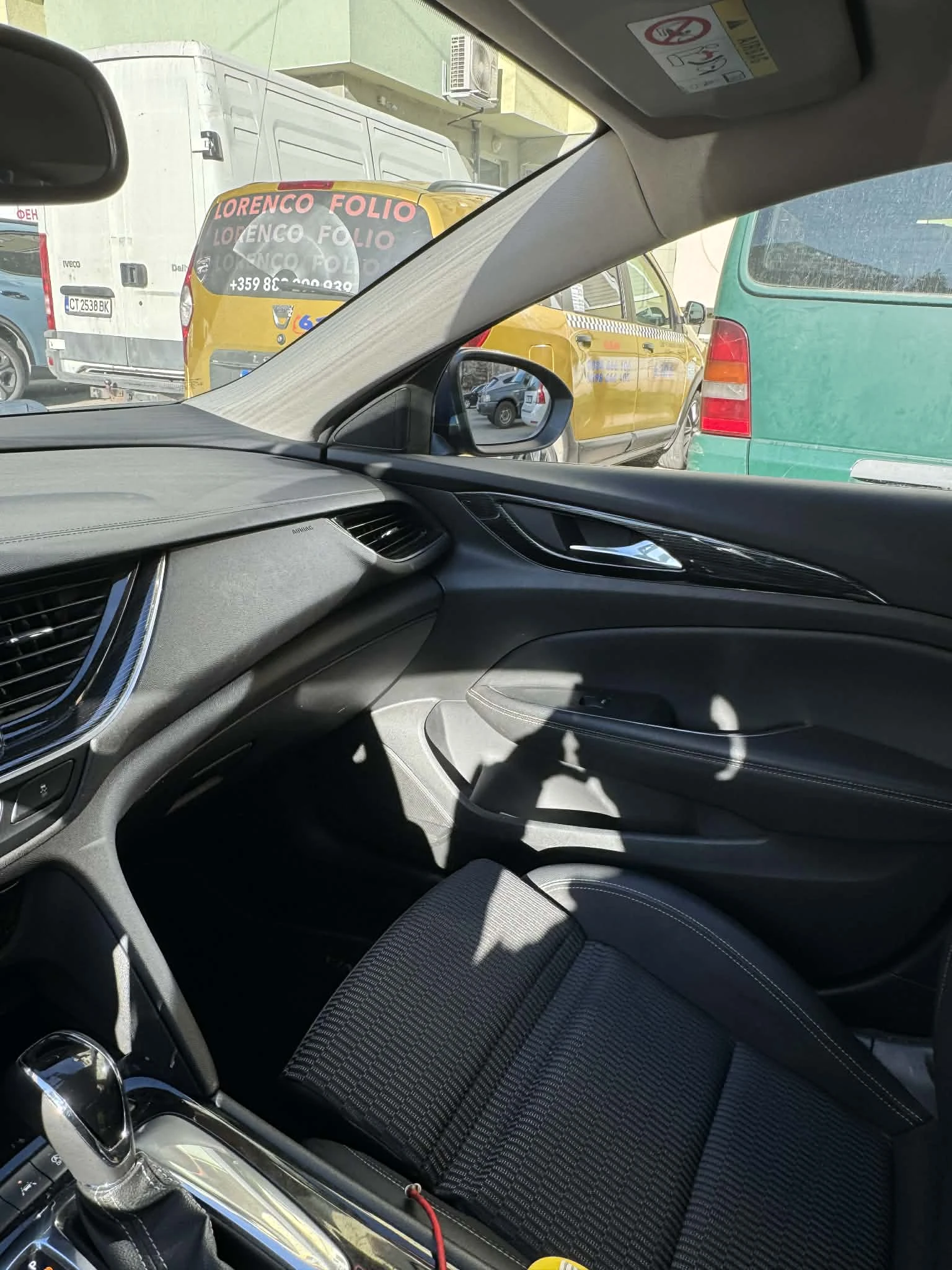 Opel Insignia LPG, снимка 4 - Автомобили и джипове - 53845869