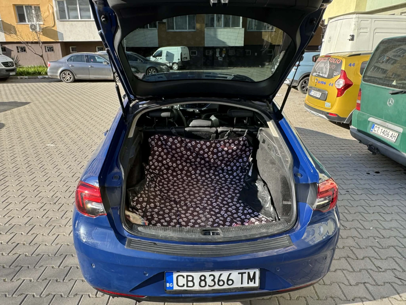 Opel Insignia LPG, снимка 13 - Автомобили и джипове - 53845869