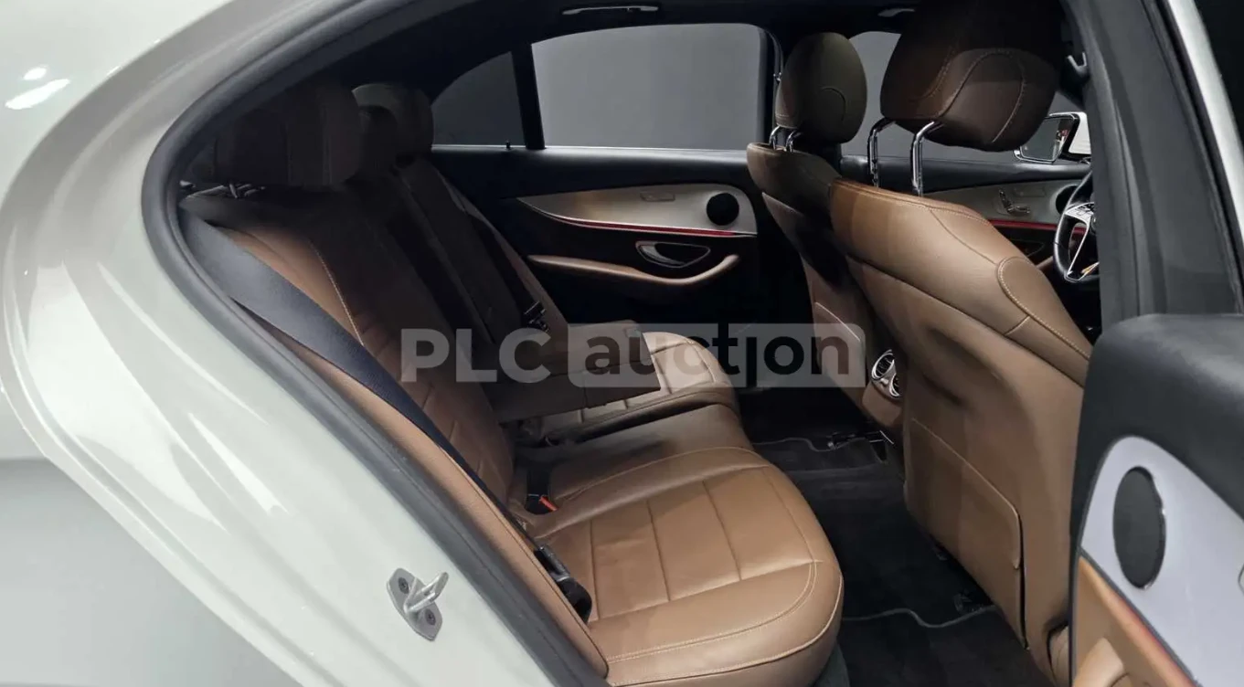 Mercedes-Benz E 250, снимка 11 - Автомобили и джипове - 54221430
