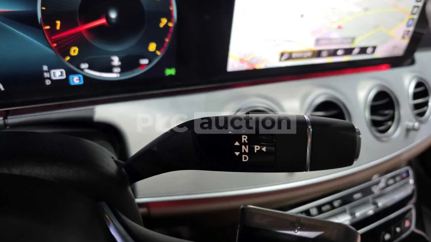 Mercedes-Benz E 250, снимка 15 - Автомобили и джипове - 54221430