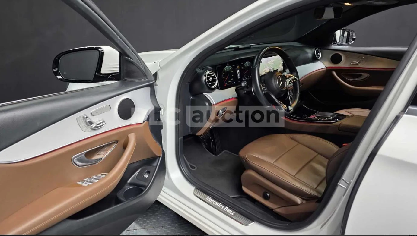 Mercedes-Benz E 250, снимка 6 - Автомобили и джипове - 54221430