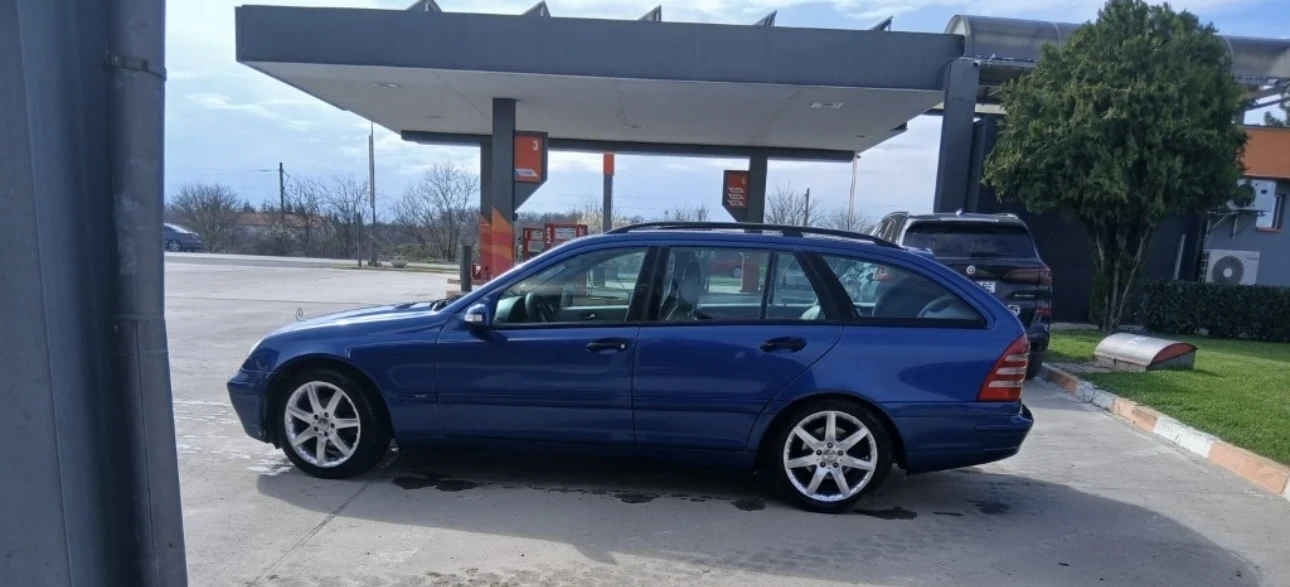 Mercedes-Benz C 220 2.2CD?, снимка 6 - Автомобили и джипове - 54416930