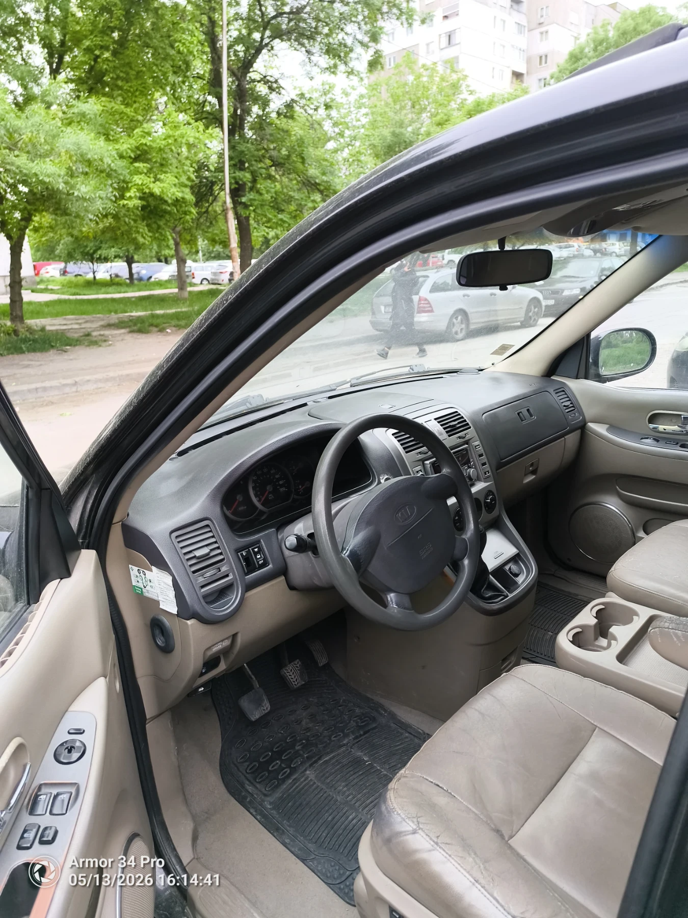 Kia Carnival 2.9 CRDI, снимка 5 - Автомобили и джипове - 54543361