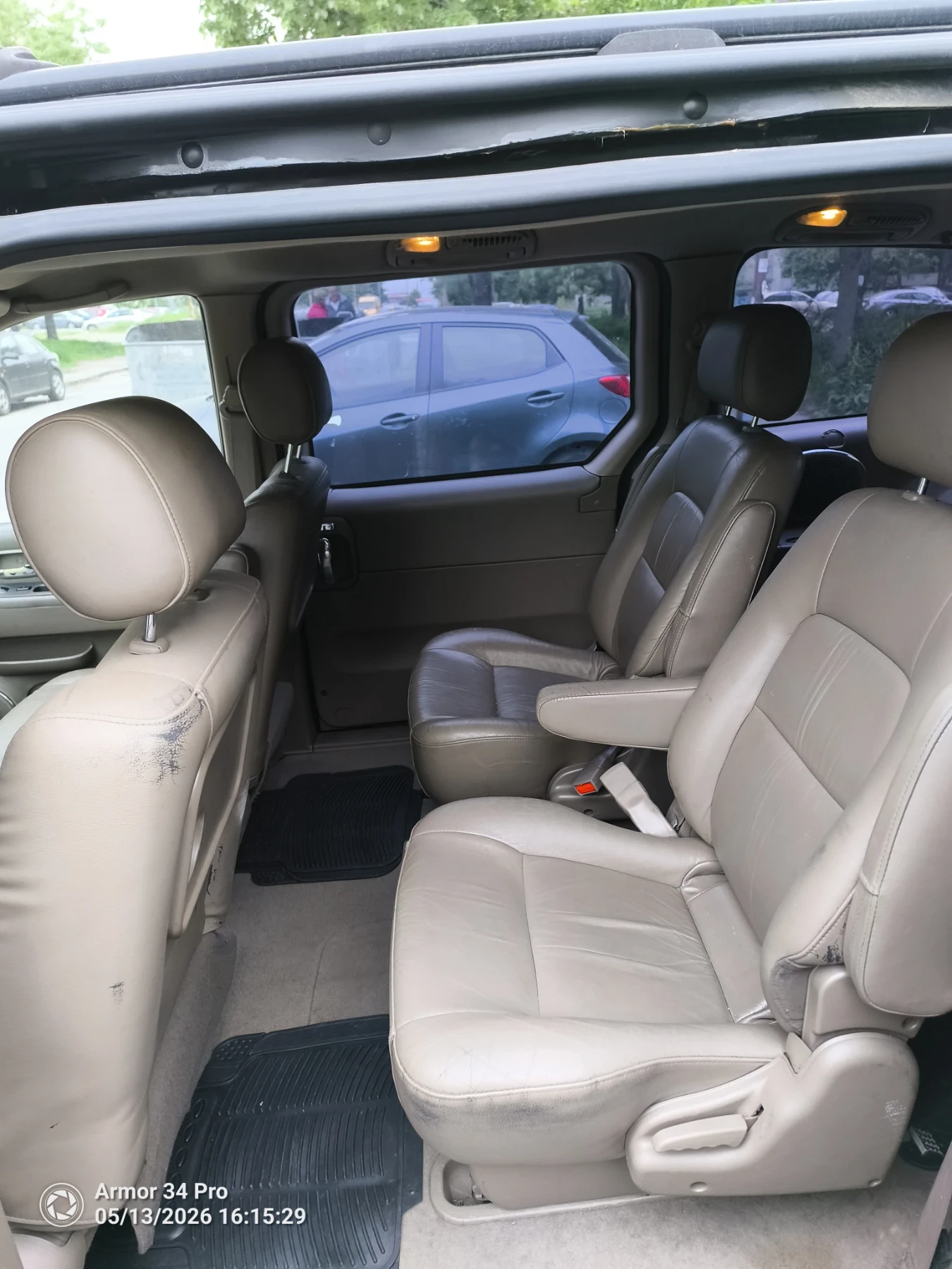 Kia Carnival 2.9 CRDI, снимка 6 - Автомобили и джипове - 54543361
